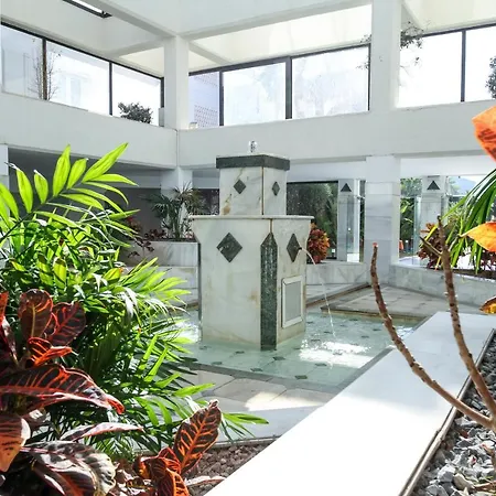Banus - Banus Playa Rocio Beachfront Complex Apartment Marbella
