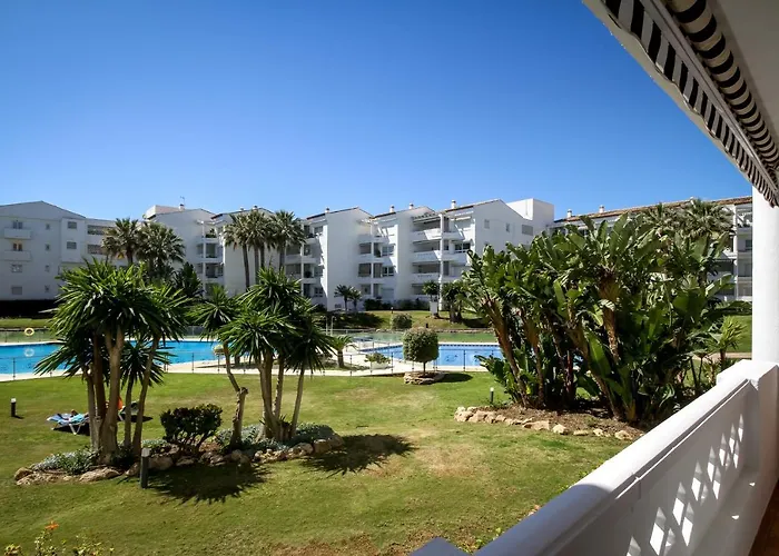 Banus - Banus Playa Rocio Beachfront Complex Apartment